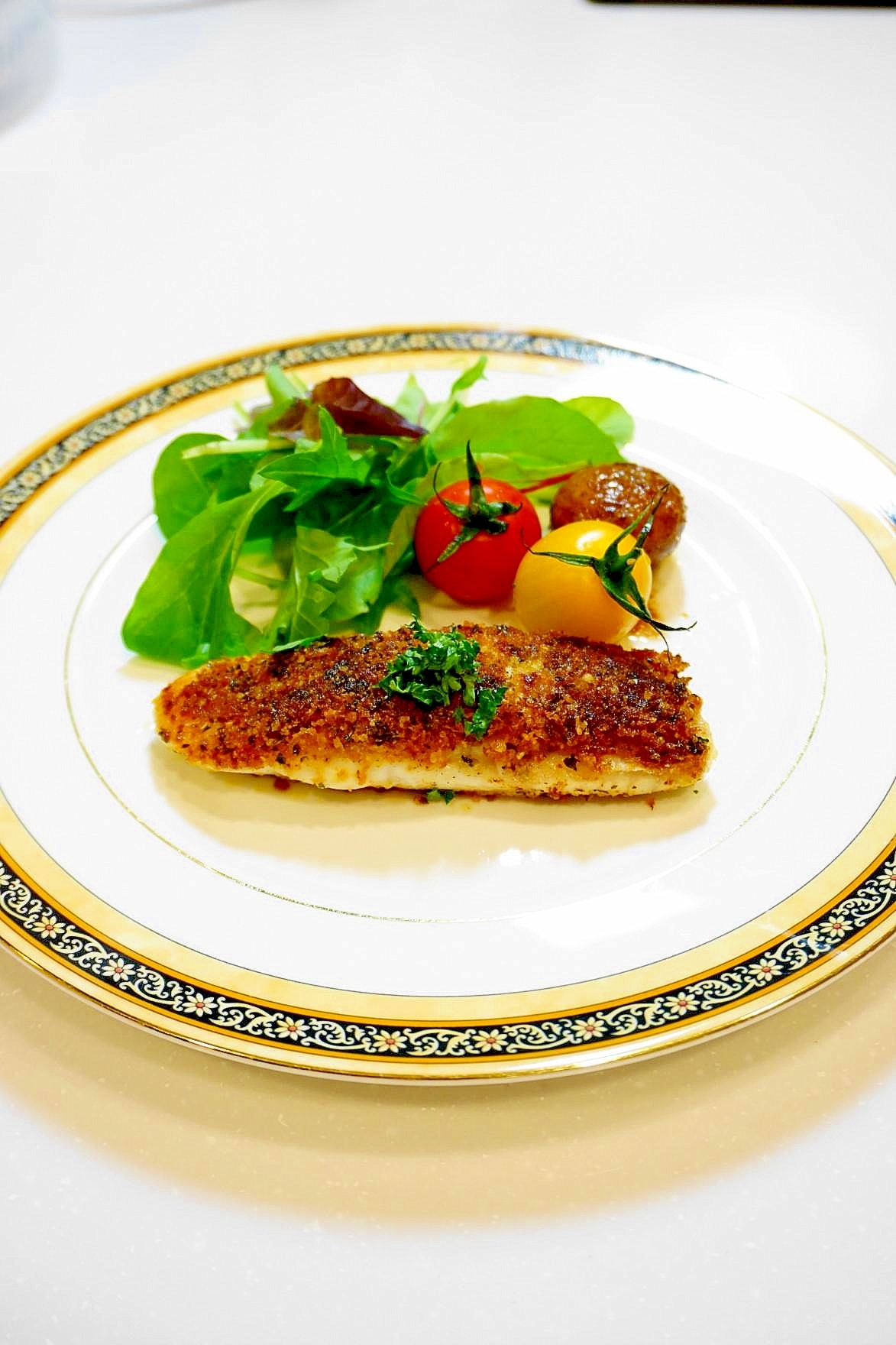 簡単にレストランの味が!白身魚の香草パン粉焼き