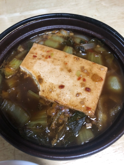 豆腐を丸ごと入れて鍋から食べましたw
味付けはとても美味しかったです♪
