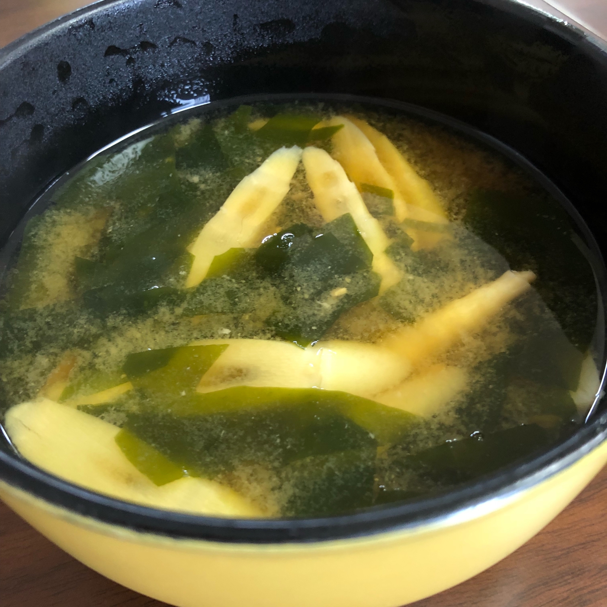 姫竹とわかめの味噌汁