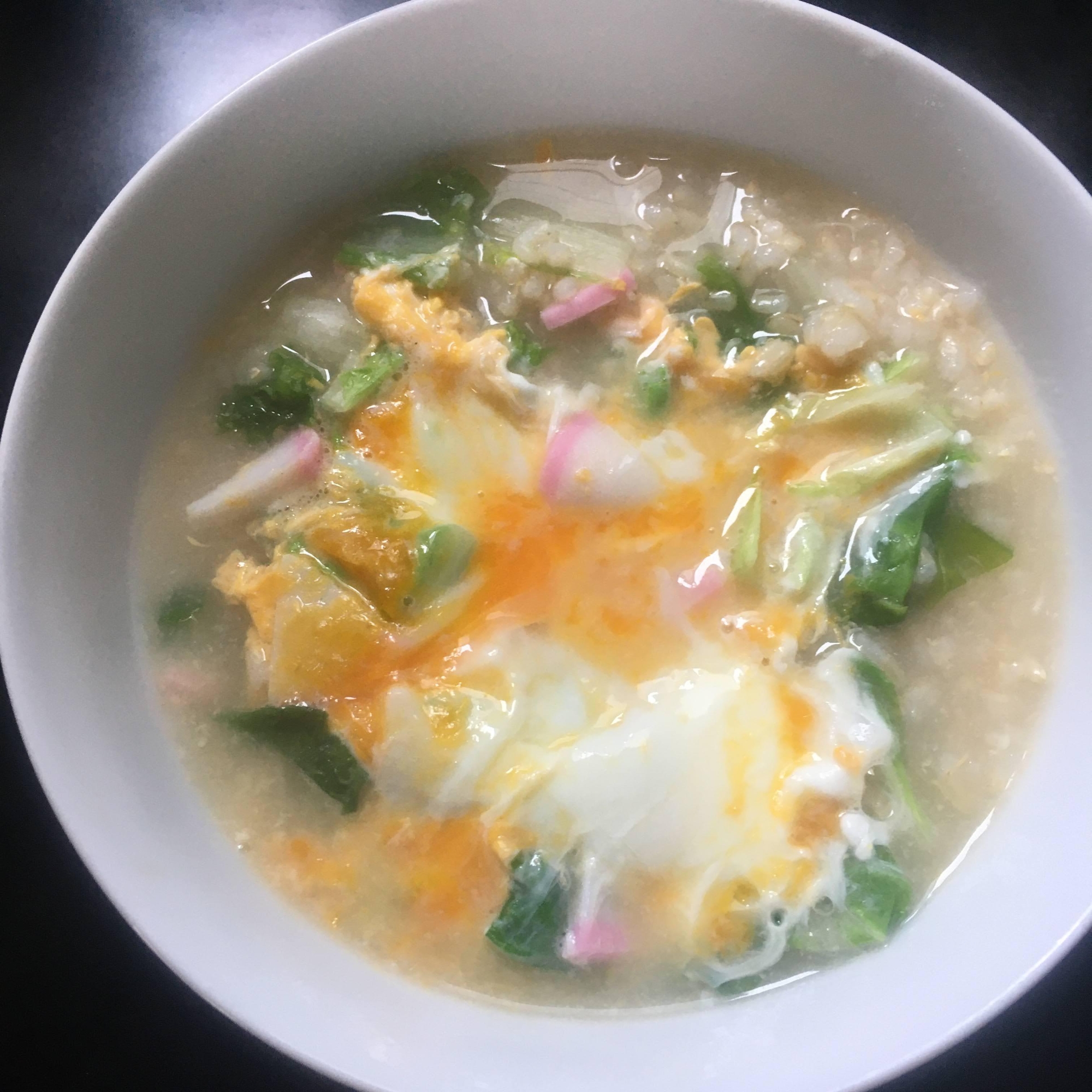 山東菜、かまぼこ、卵の玄米雑炊