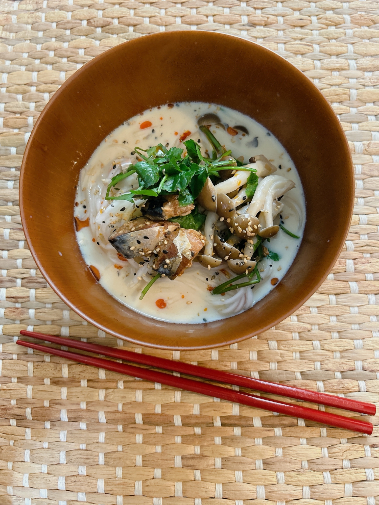 豆乳 サバ缶麺