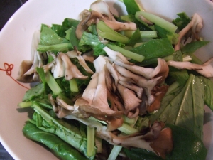 舞茸と小松菜のサラダ