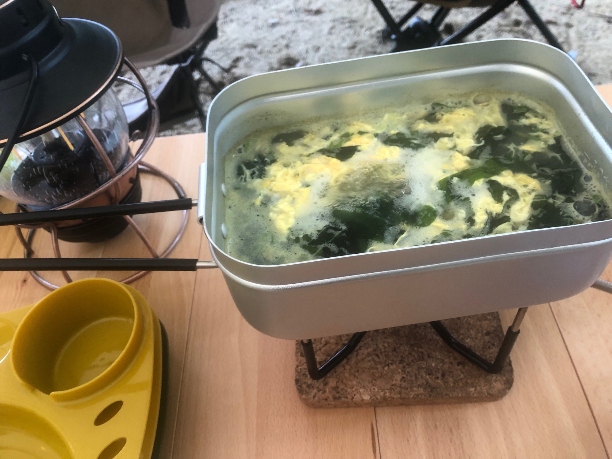 キャンプ飯 大型メスティン使用のワカメ卵スープ レシピ 作り方 By りんりんりん 楽天レシピ キャンプ飯 大型メスティン使用のワカメ卵スープ レシピ 作り方 By りんりんりん 楽天レシピ