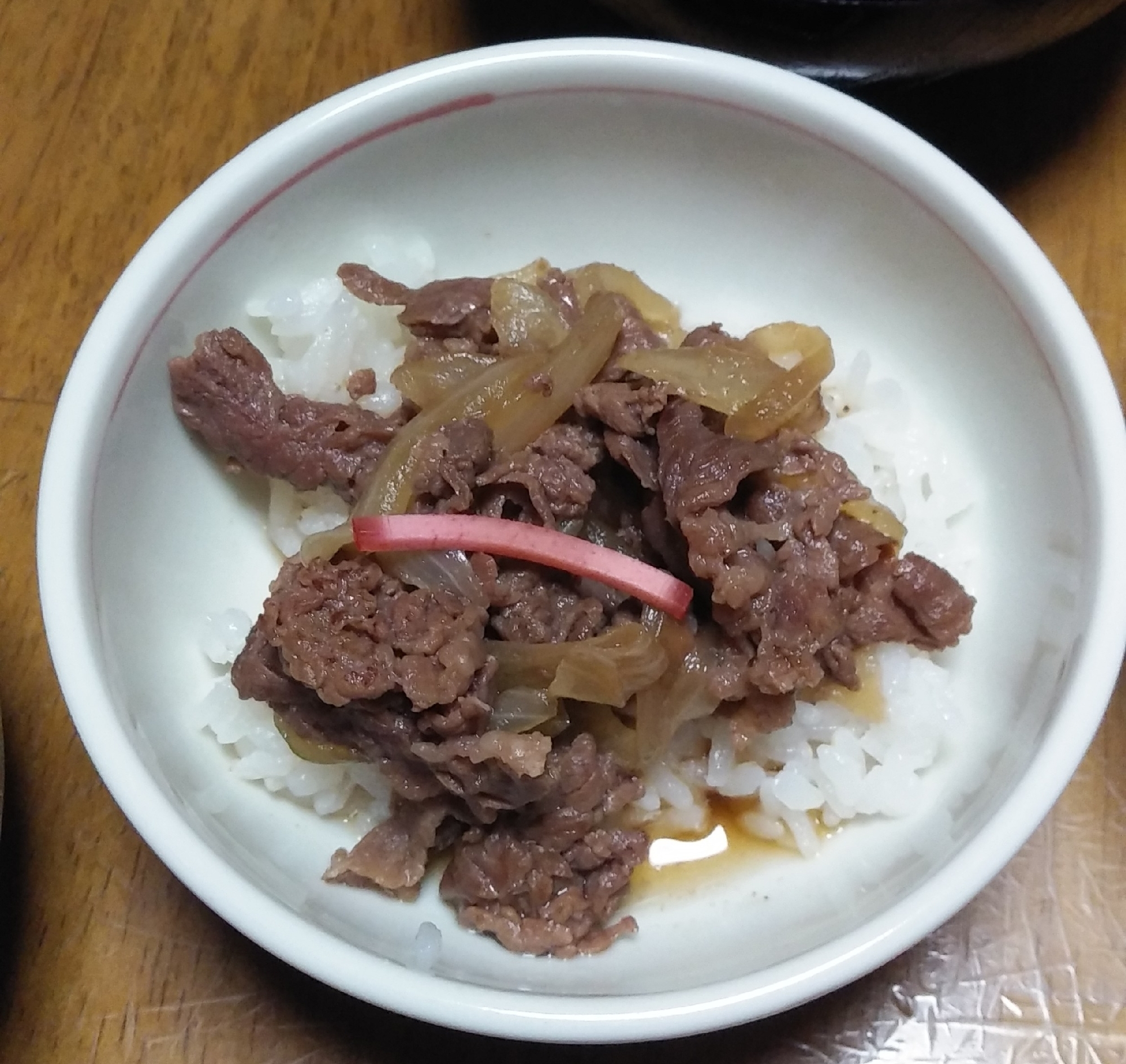 ラム肉玉ねぎの丼