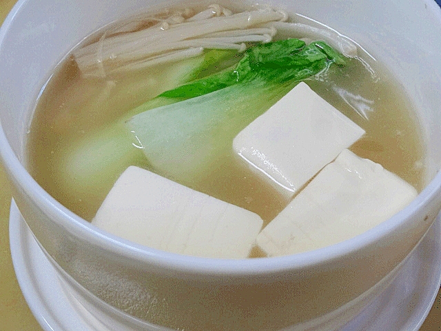 レンジで１人前☆　牛骨スープの「湯豆腐」