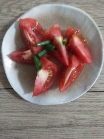 トマトとスプラウトのハチミツマリネサラダ