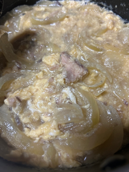 5分で簡単！味付け鯖缶の卵とじ