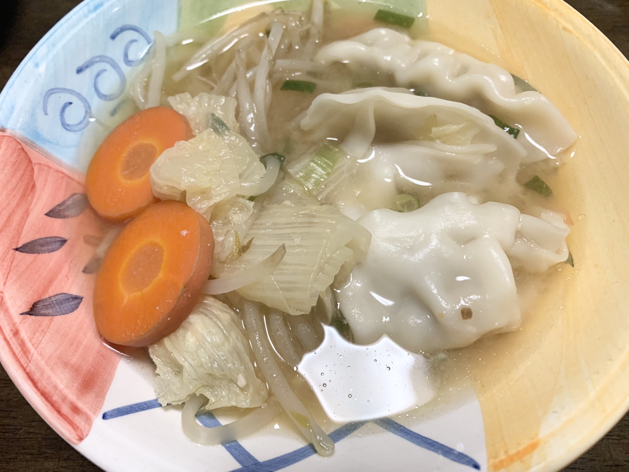 簡単レシピ　鍋レシピ　餃子鍋