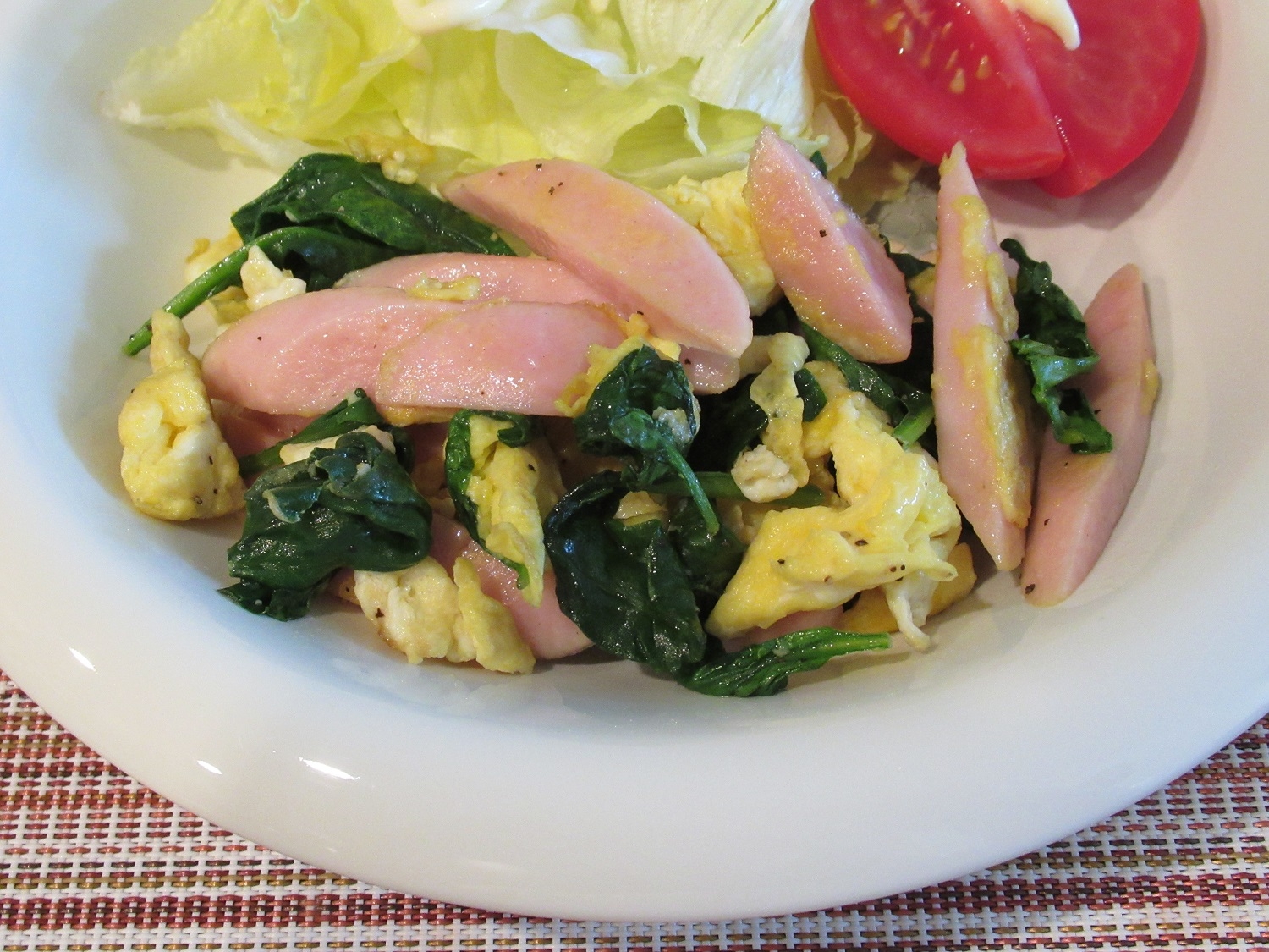 朝食に ほうれん草と魚肉ソーセージのたまご炒め レシピ 作り方 By みーちゃん6914 楽天レシピ