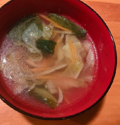 野菜がたっぷりのスープは大好きです♪♥️とっても簡単に美味しく出来ました♥️彩りも良くて目にも楽しい一品になりました♥️体にも良さそうですね♪(*´∇｀)