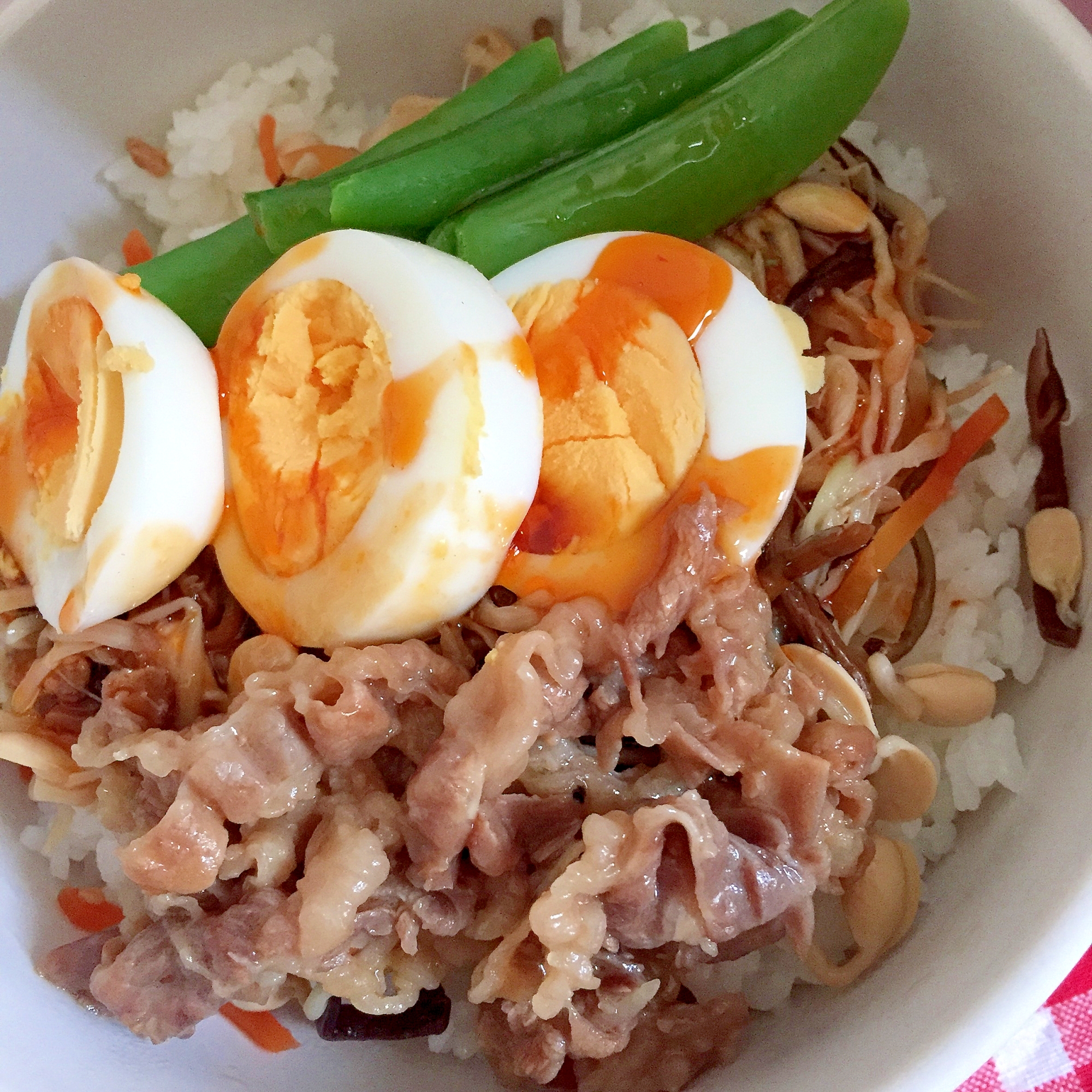 茹で卵とスナップえんどうのビビンバ丼★