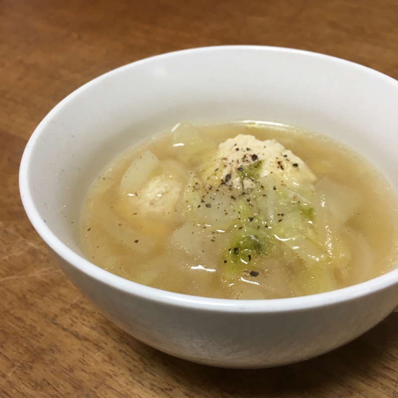 白菜とふわふわ鶏団子のスープ