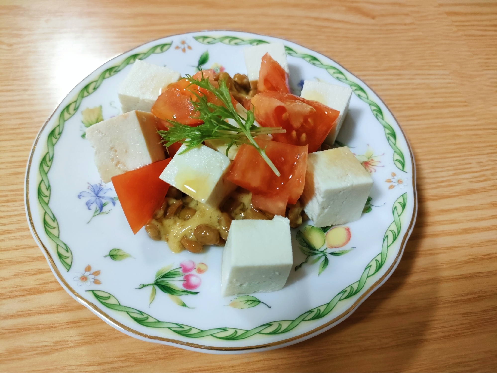 豆腐とトマトの納豆サラダ