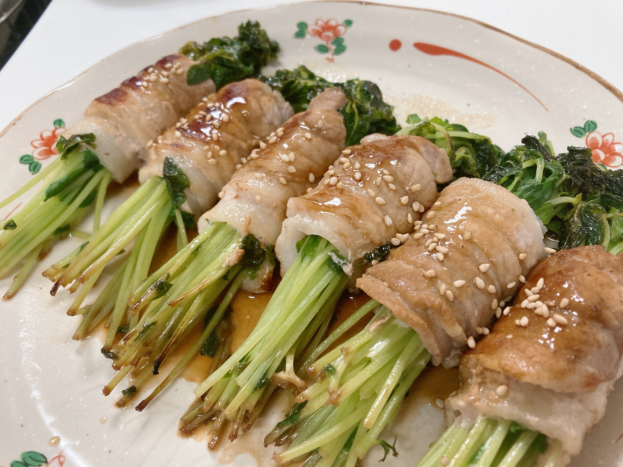 ✩さっぱりバタポン✩豆苗の豚バラ肉巻き!