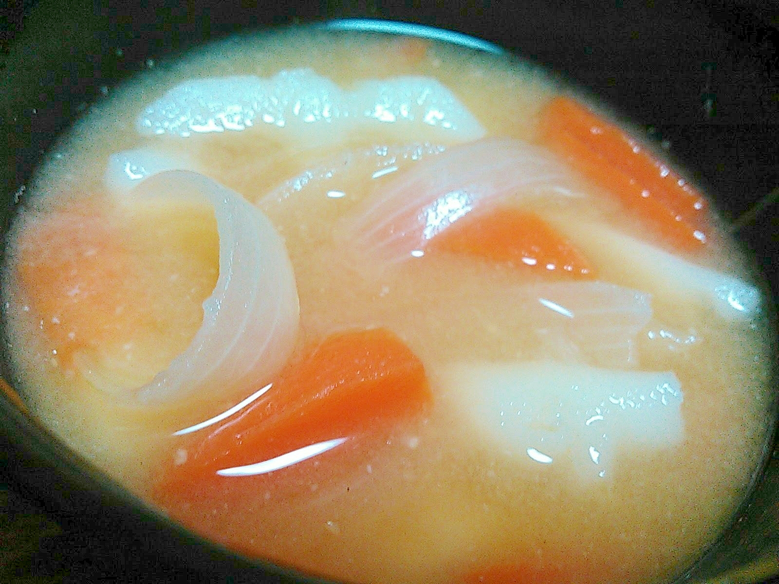山芋&人参&玉ねぎ味噌汁