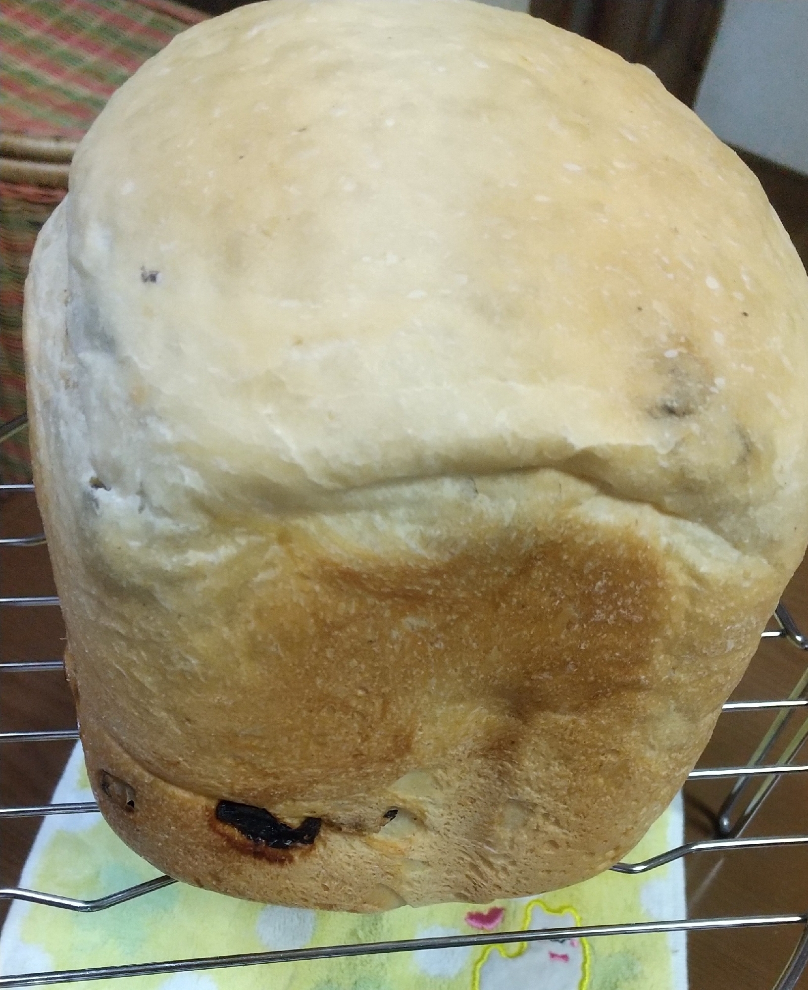 レーズンとくるみの食パン