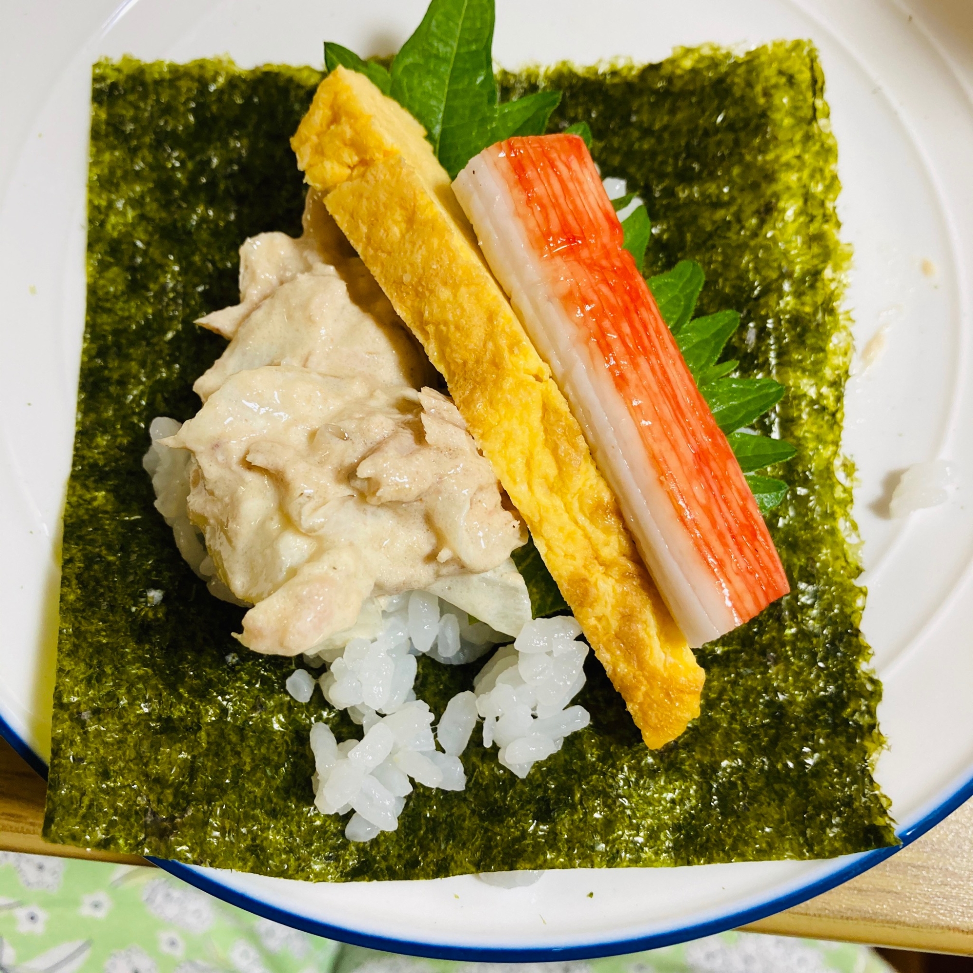 カニカマ卵ツナ手巻き寿司