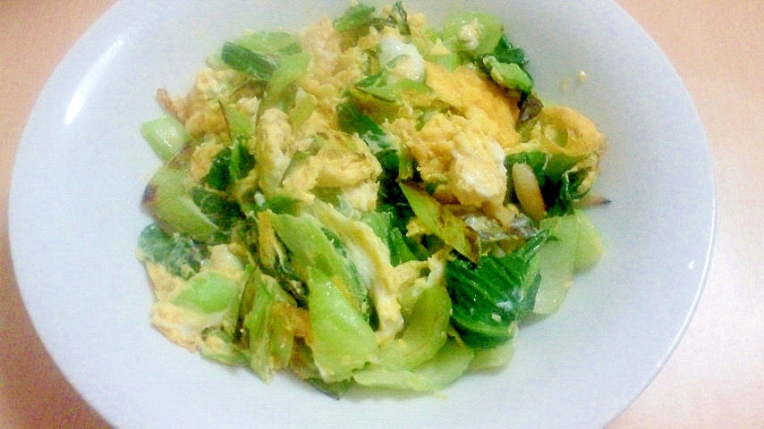 青梗菜と卵のニンニク炒め