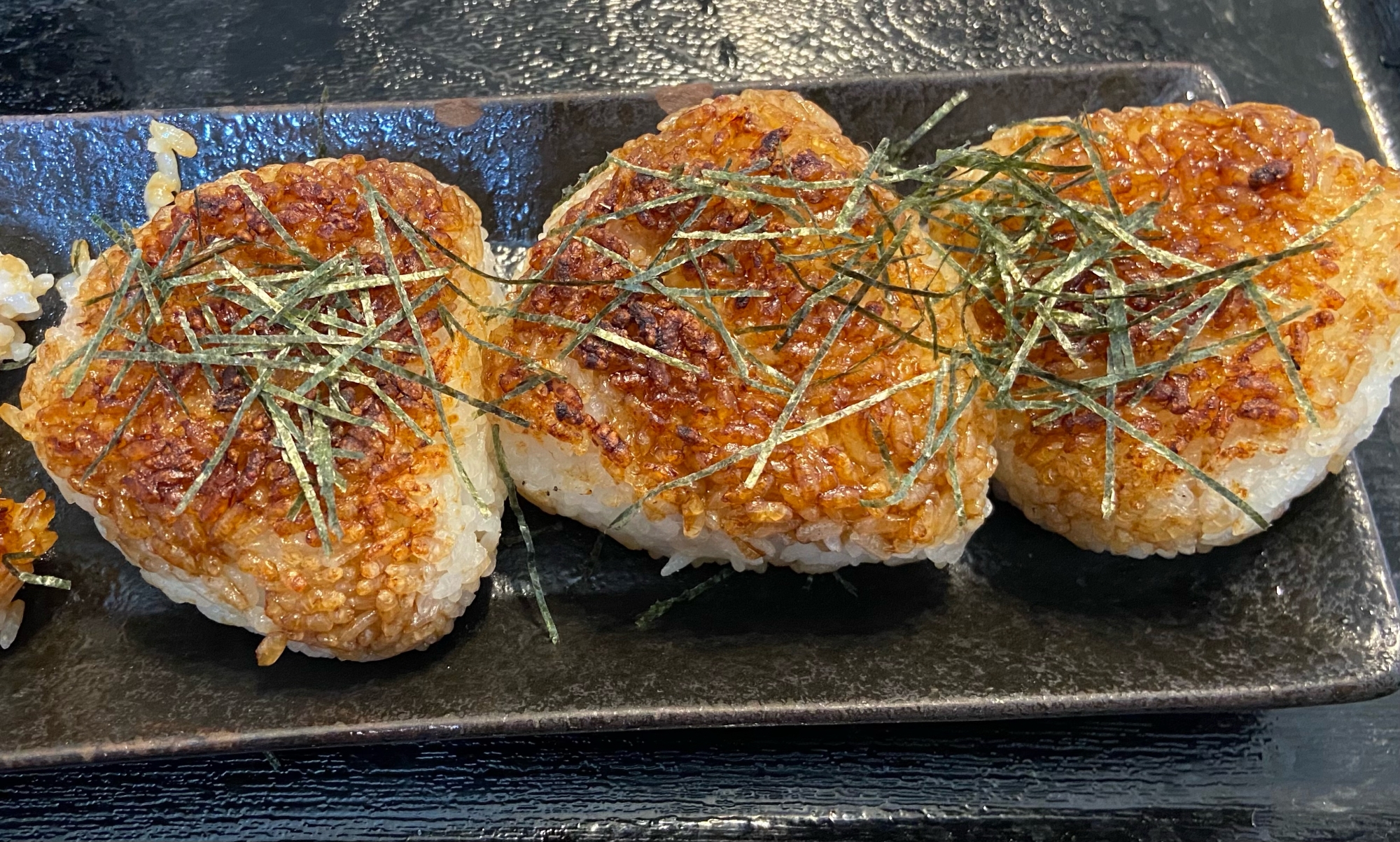 香ばしい香り　昆布入り焼きおにぎり