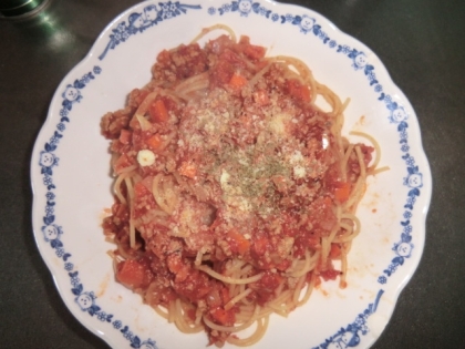 ボロネーゼおいしかったよ！久しぶりにトマトソースのパスタ作ったよ。クスクスはパスタ系にしようか今は思案中なんだ。忙しい中承認してくれてありがとね(*^_^*)