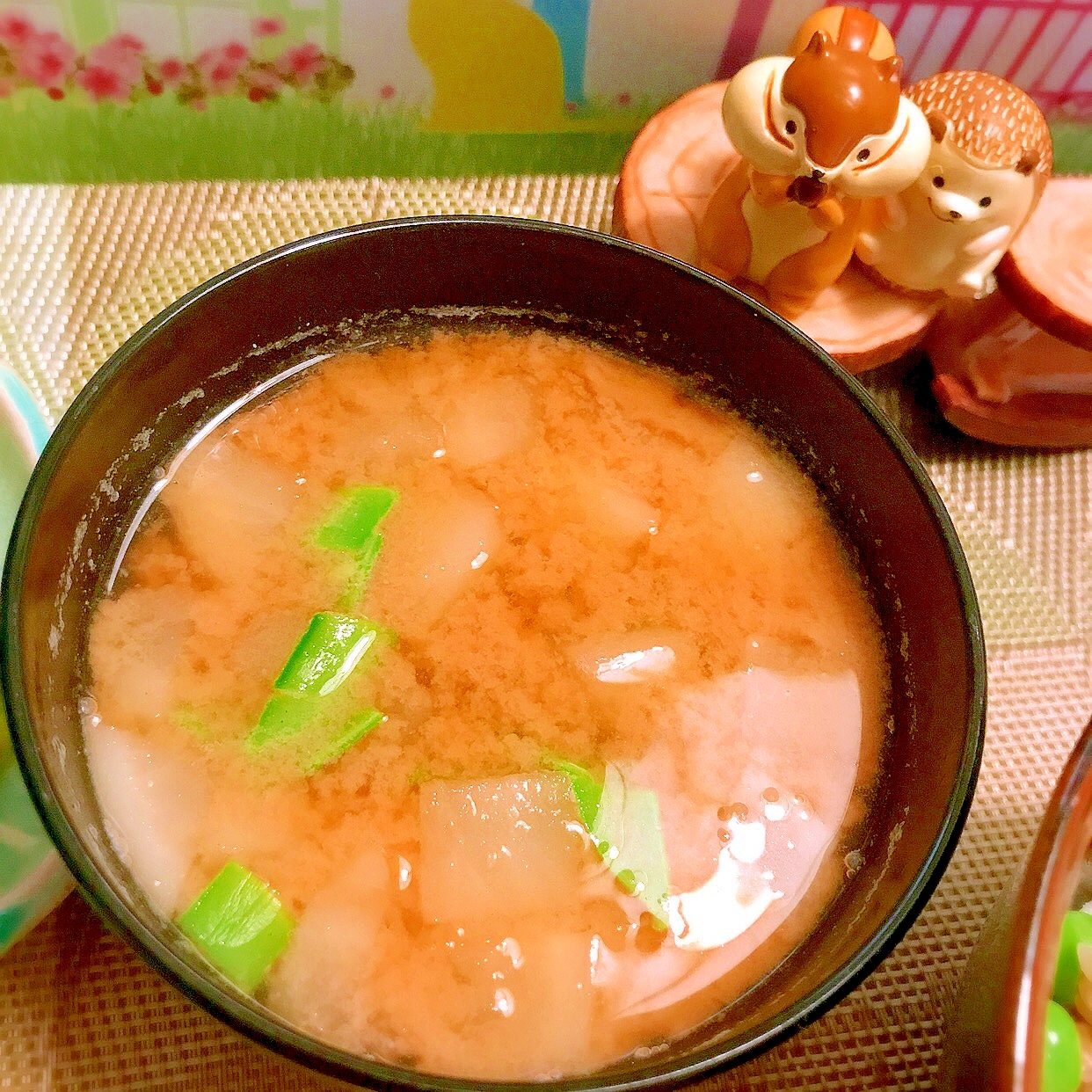 蕪とスナップえんどうのクリーム味噌汁