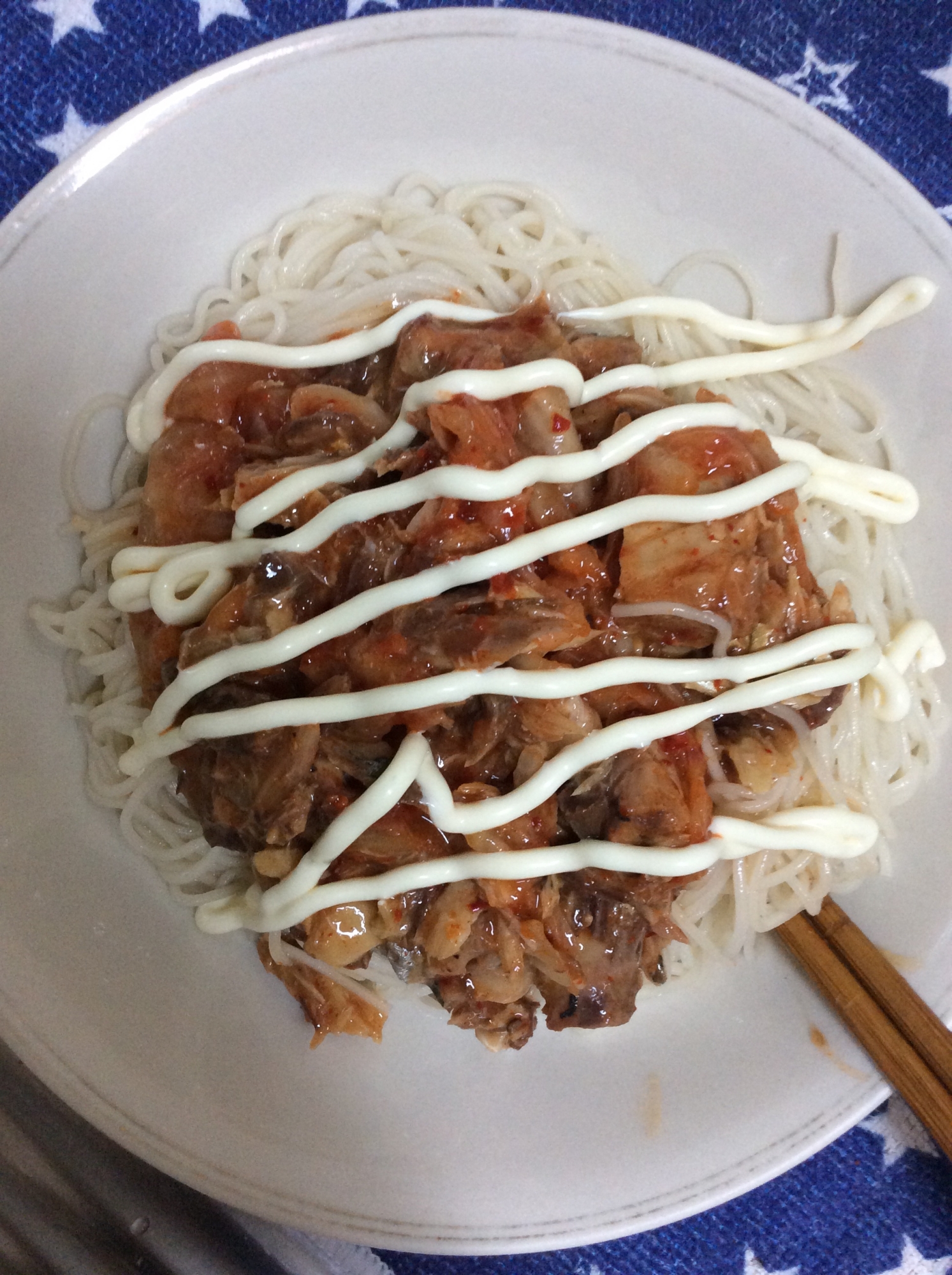 サバ缶とキムチマヨネーズ♪冷やしそうめん