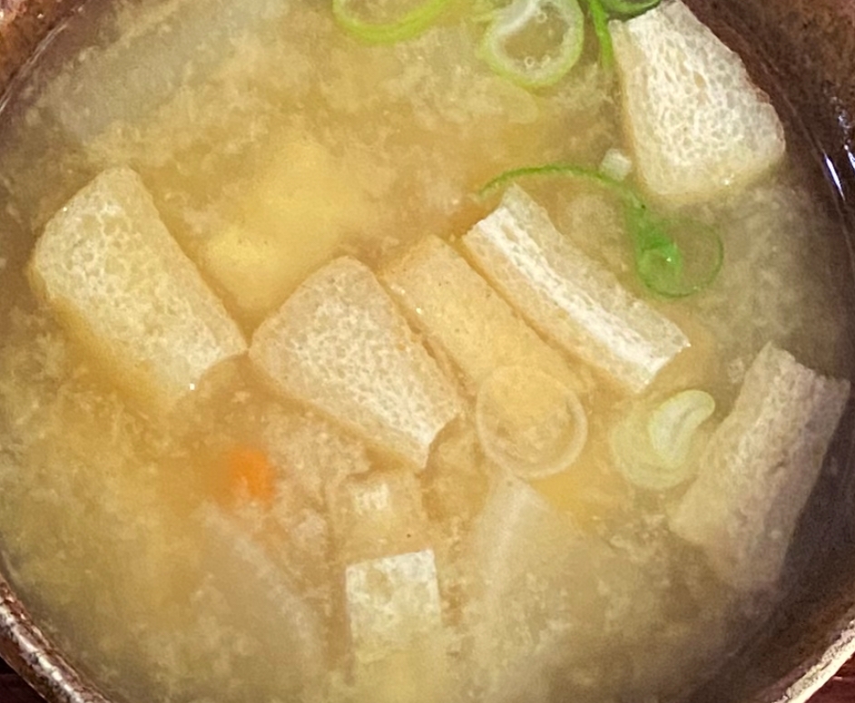 油揚げと大根の味噌汁