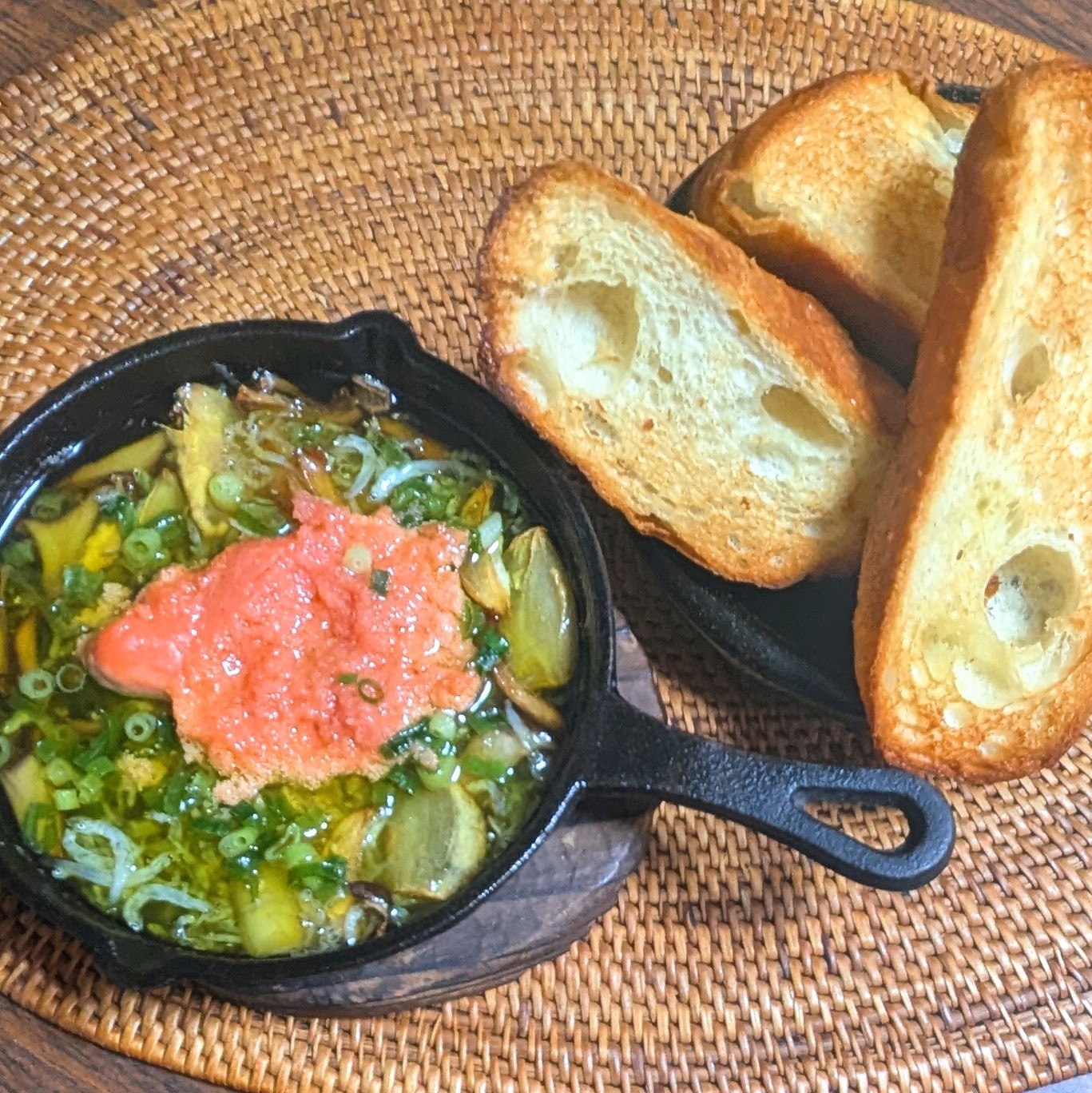 明太子としらすのアヒージョ