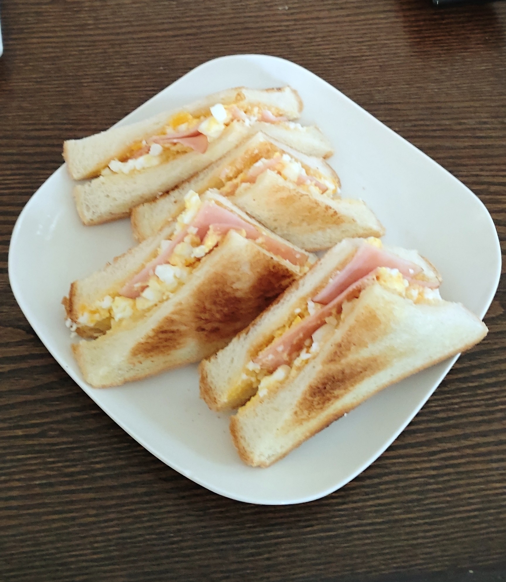 ハムと卵のトーストサンド