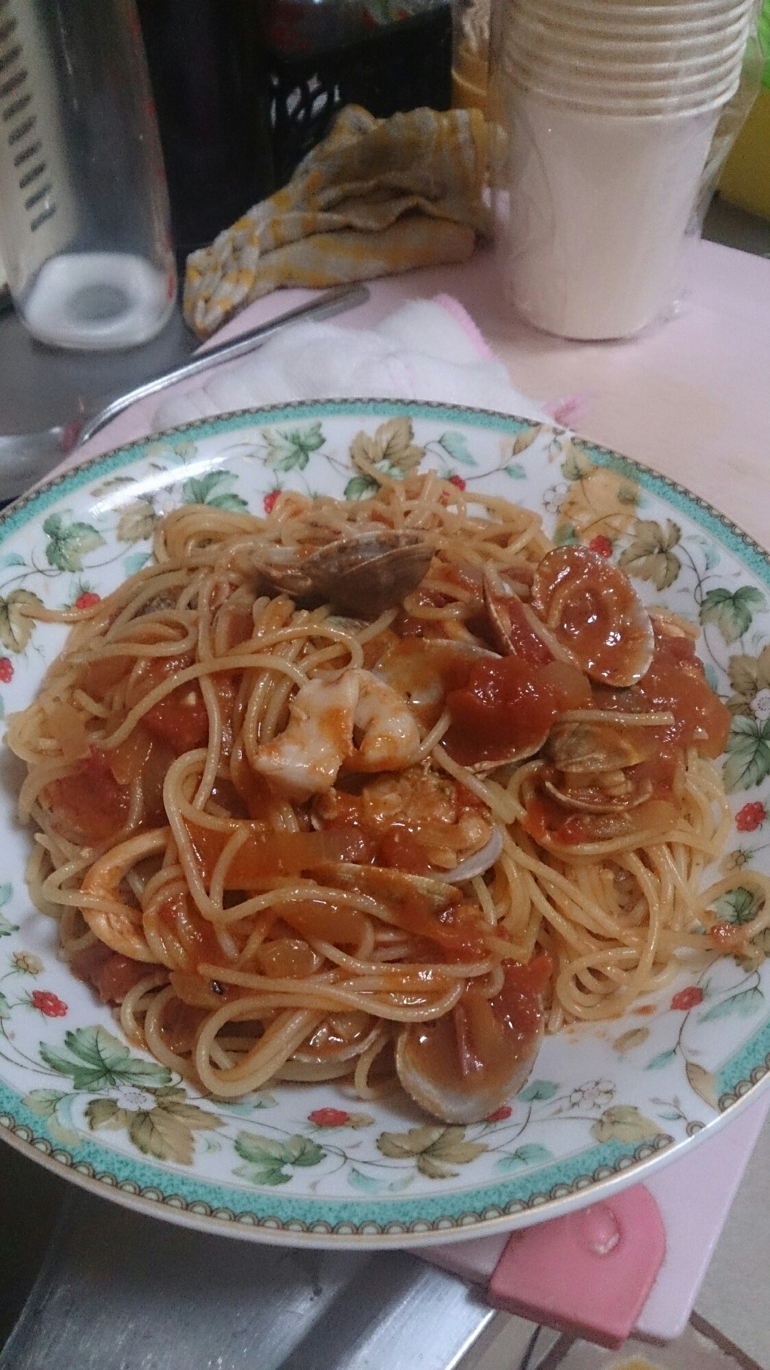 海鮮トマトパスタ
