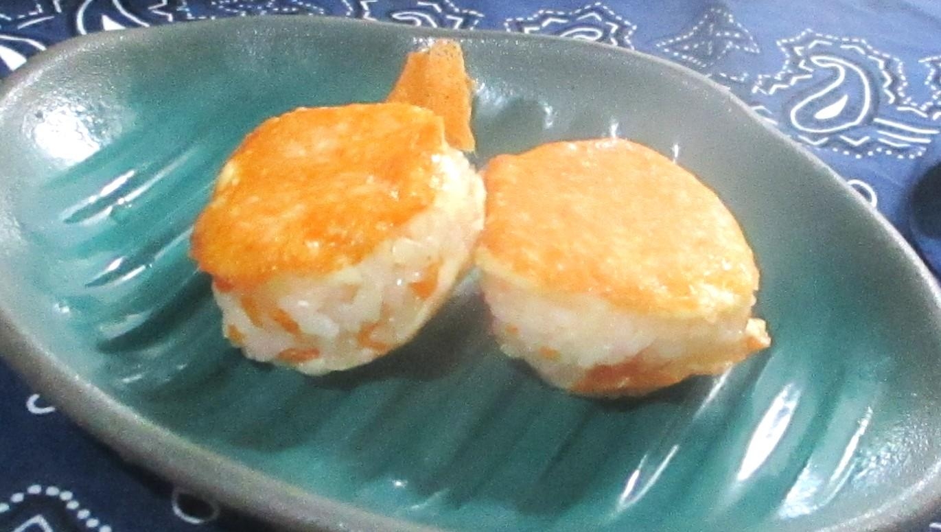 国産チーズのにんじん焼きおにぎり