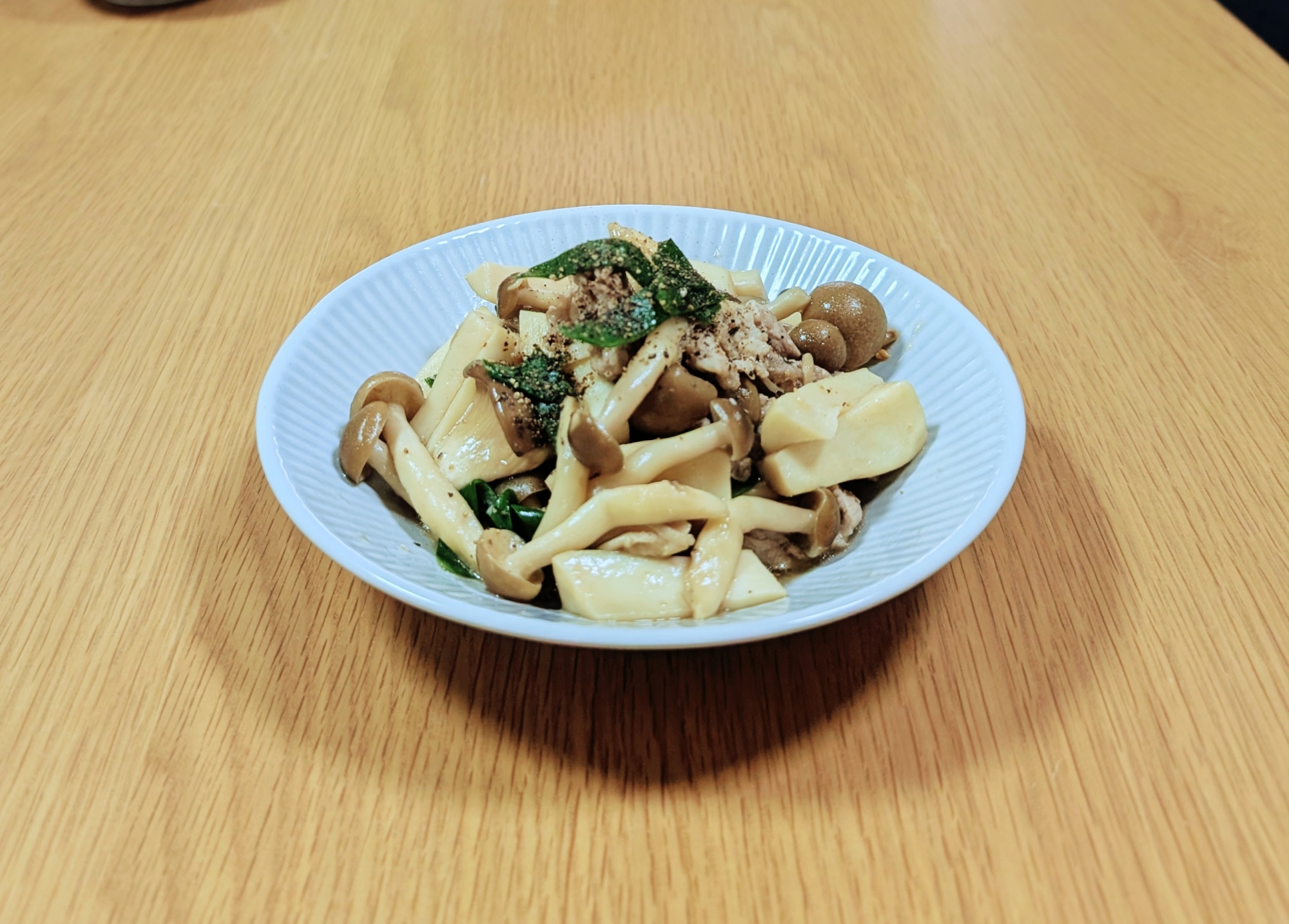 豚こまきのこの醤油炒め
