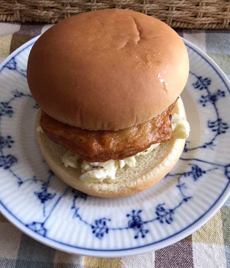 卵白タルタルと玉ねぎ天バーガー