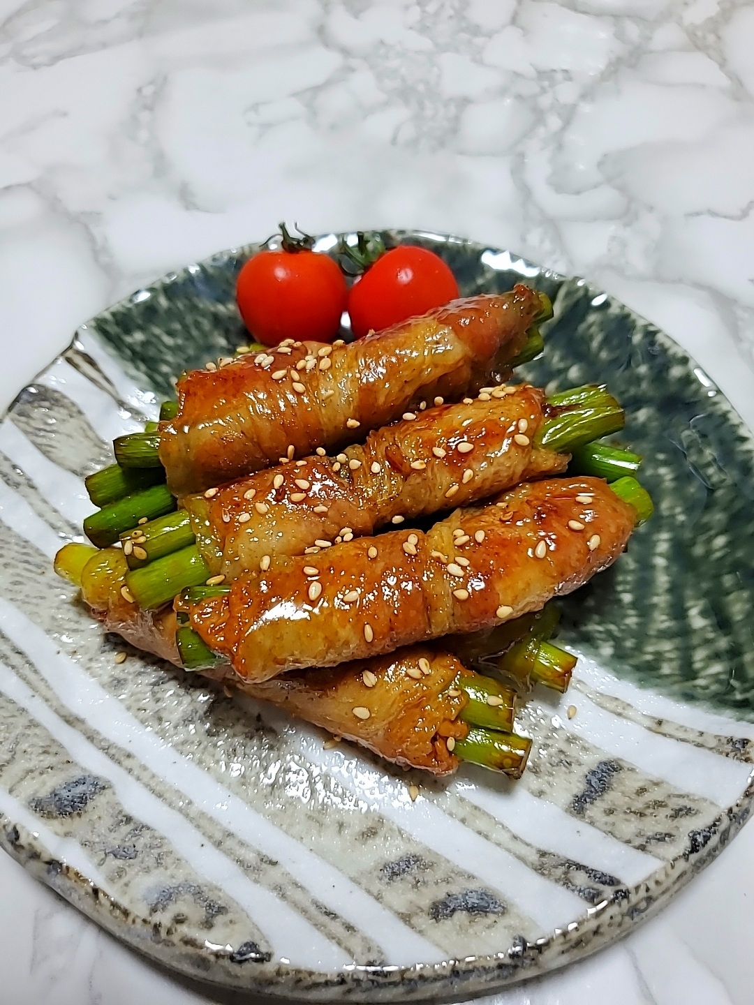 ニンニクの芽の豚肉巻き