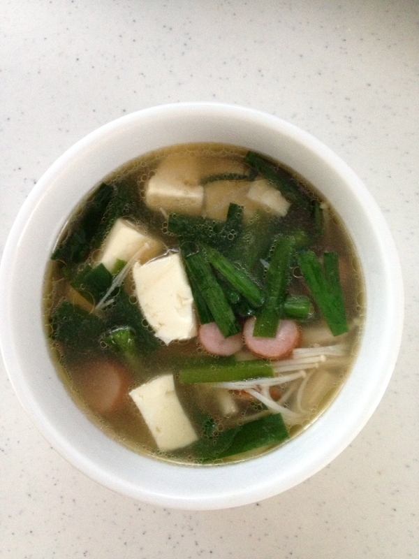 豆腐とニラの中華スープ