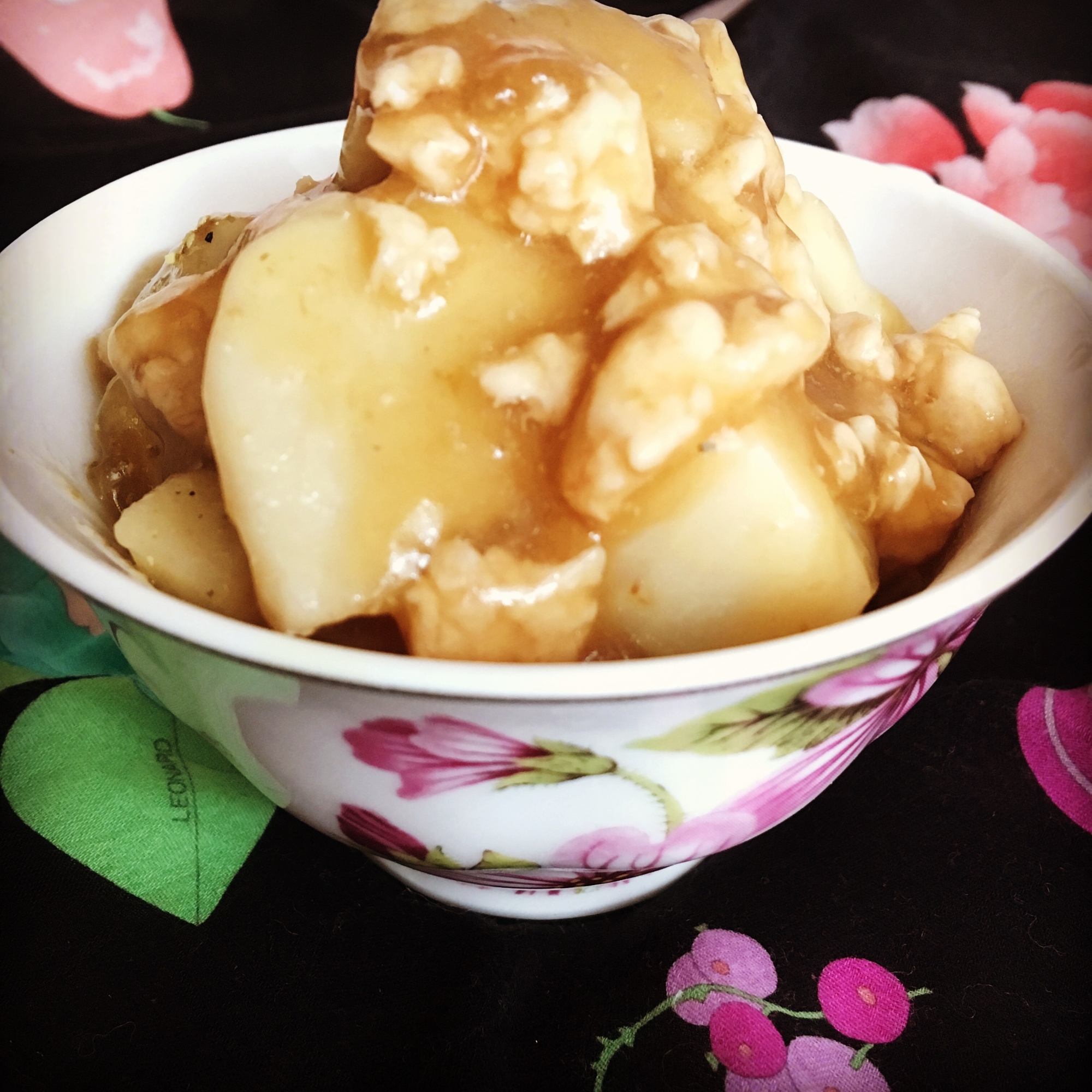 鶏胸ひき肉と里芋〜甘辛梅肉あんかけ煮