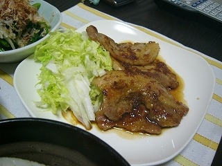 はなまる子さんこんばんわぁヽ(^◇^*)/♥
水菜が無かったので白菜ですが…しょうが焼きとっても美味しかったですー☆ご飯がグングン進みました♪有難うございます！