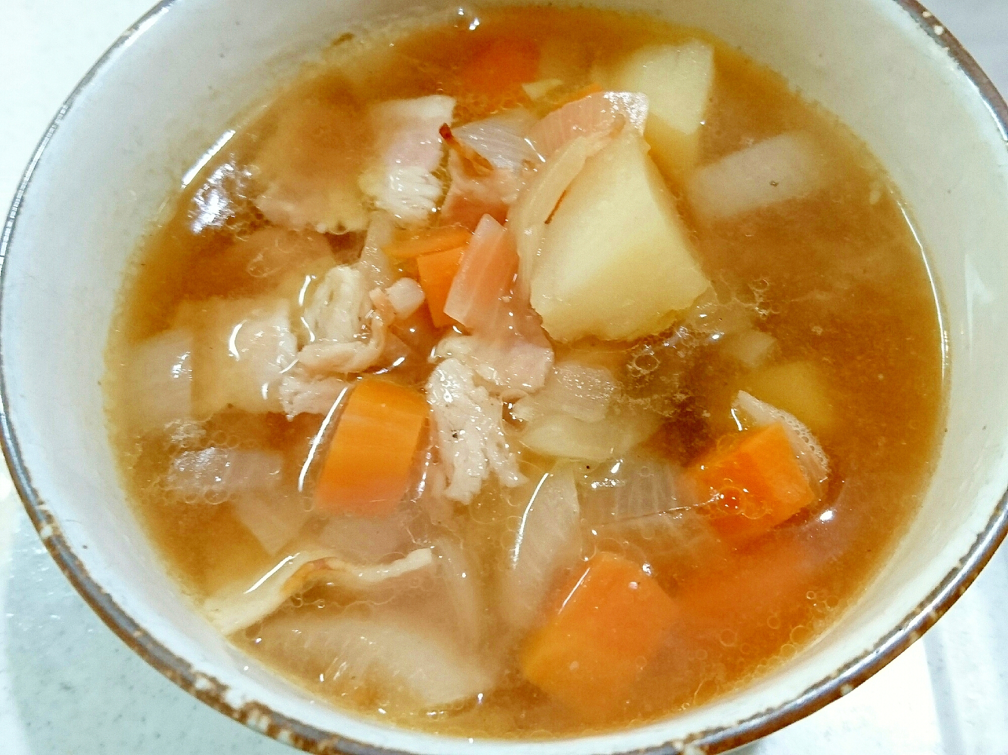 じゃがいも人参たまねぎベーコンコンソメスープ レシピ 作り方 By Hideok8 楽天レシピ じゃがいも人参たまねぎベーコンコンソメスープ レシピ 作り方 By Hideok8 楽天レシピ