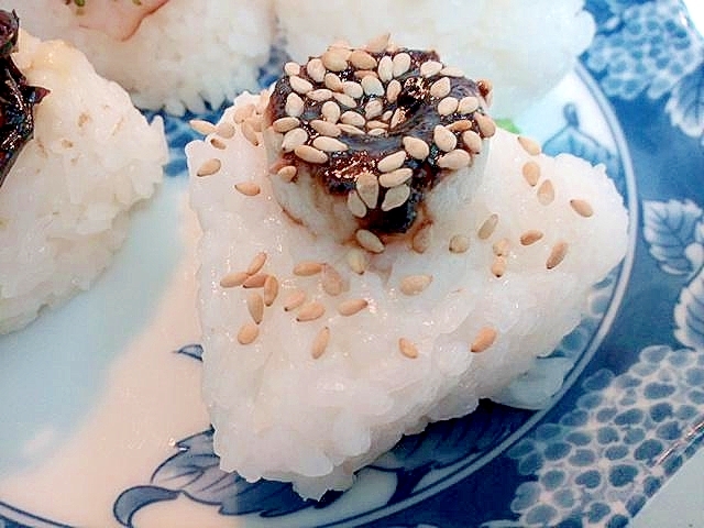 竹輪と海苔佃煮と白ごまの焼おにぎり