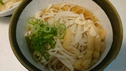 関西風あっさりツユのうどん