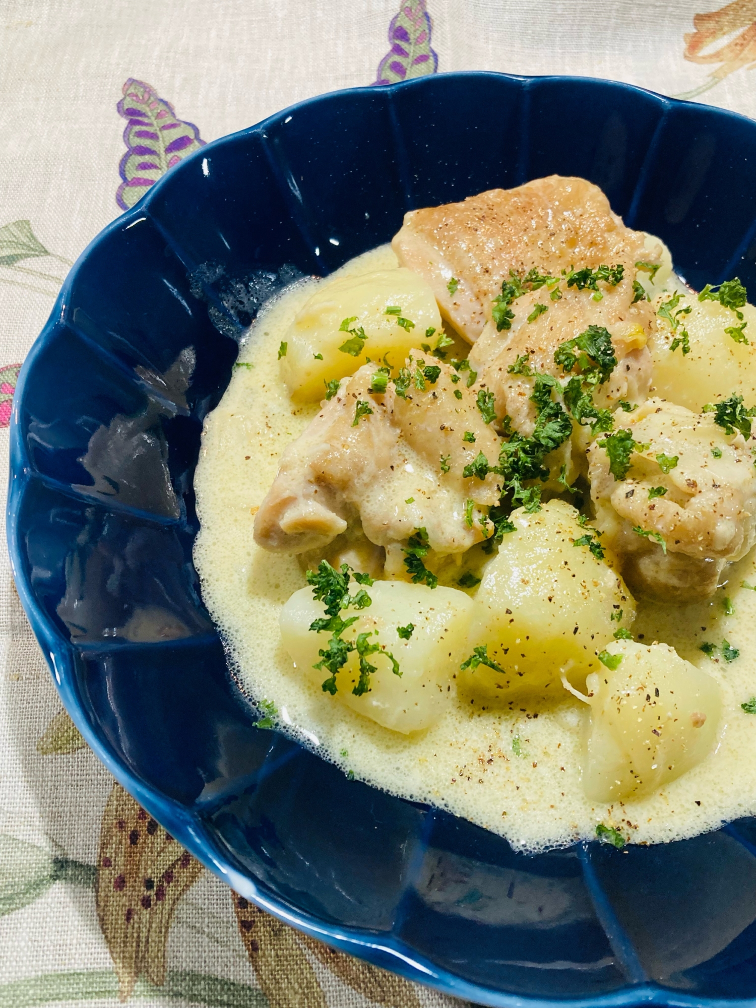 ♦️鶏肉とじゃがいもの サワークリーム煮