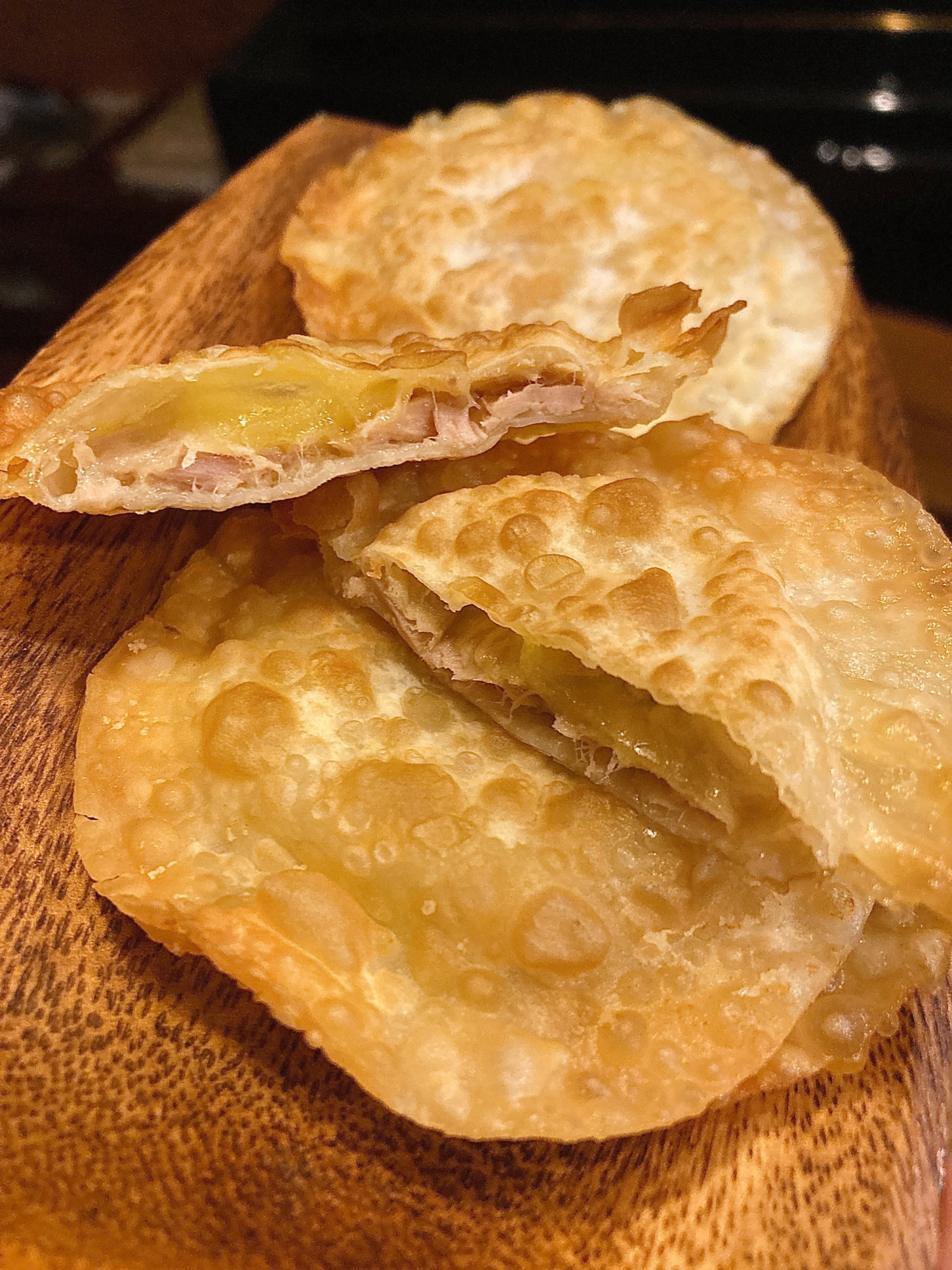 餃子の皮で簡単ツナチーズ