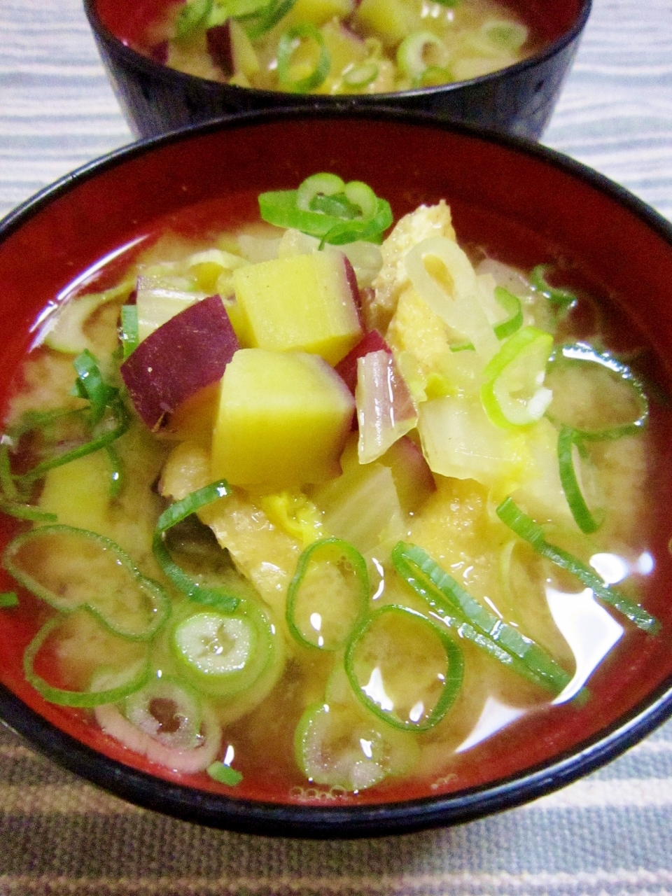 ほっこり♪さつまいもと白菜の味噌汁