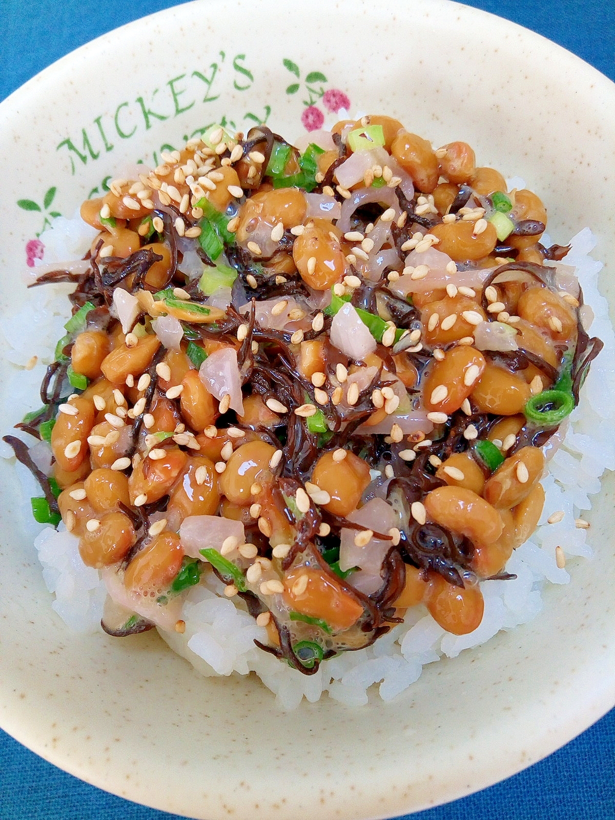 納豆の食べ方-ひじき＆大根漬物