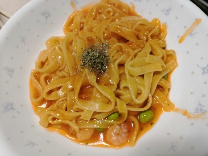 余りがちなトマト缶でトマトクリーム風パスタ