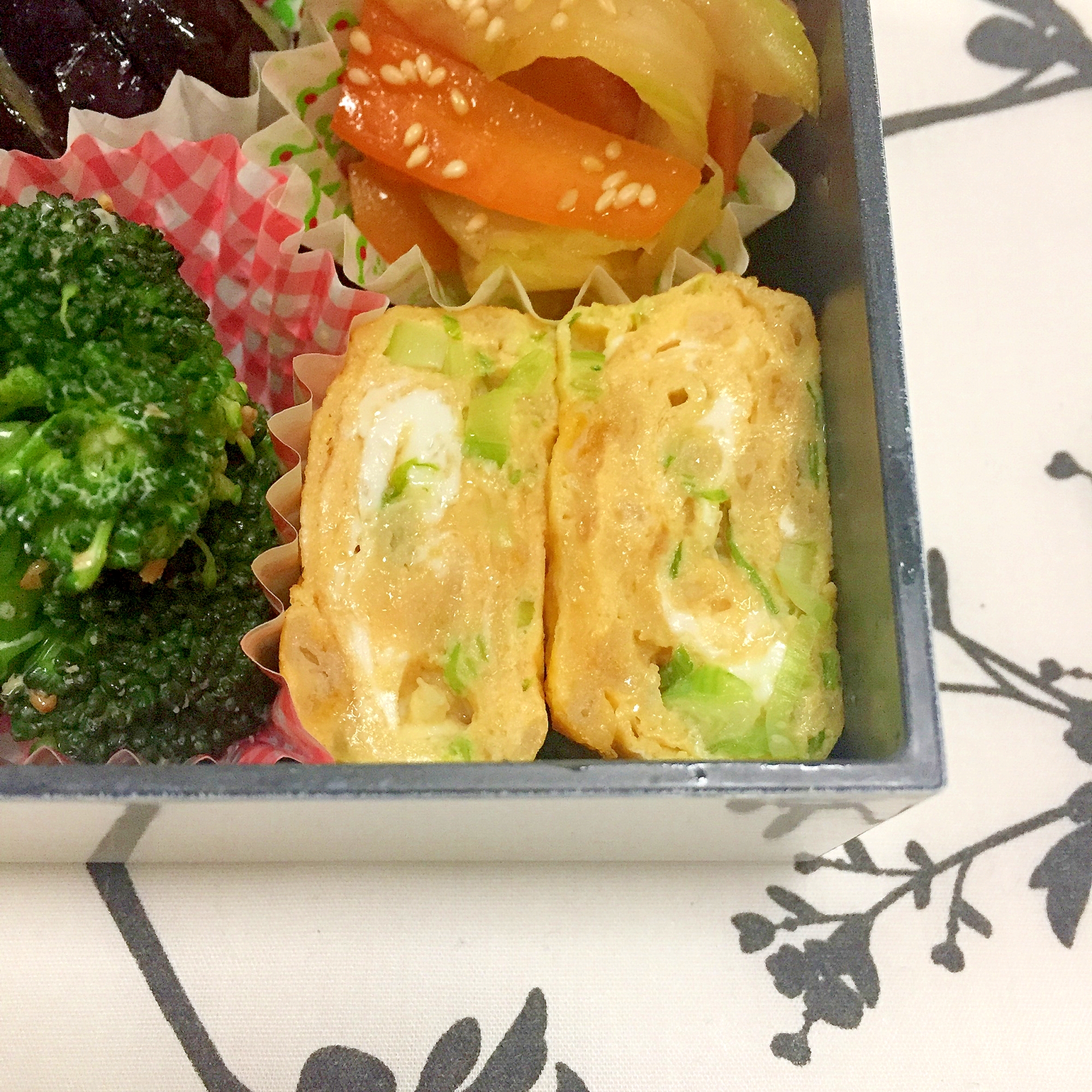 お弁当 おかず 小葱と天かすの玉子焼き♪