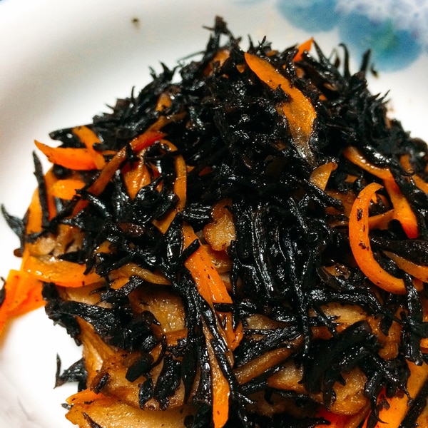 基本のひじきの煮物 レシピ 作り方 By でんきケトル 楽天レシピ 基本のひじきの煮物 レシピ 作り方 By でんきケトル 楽天レシピ