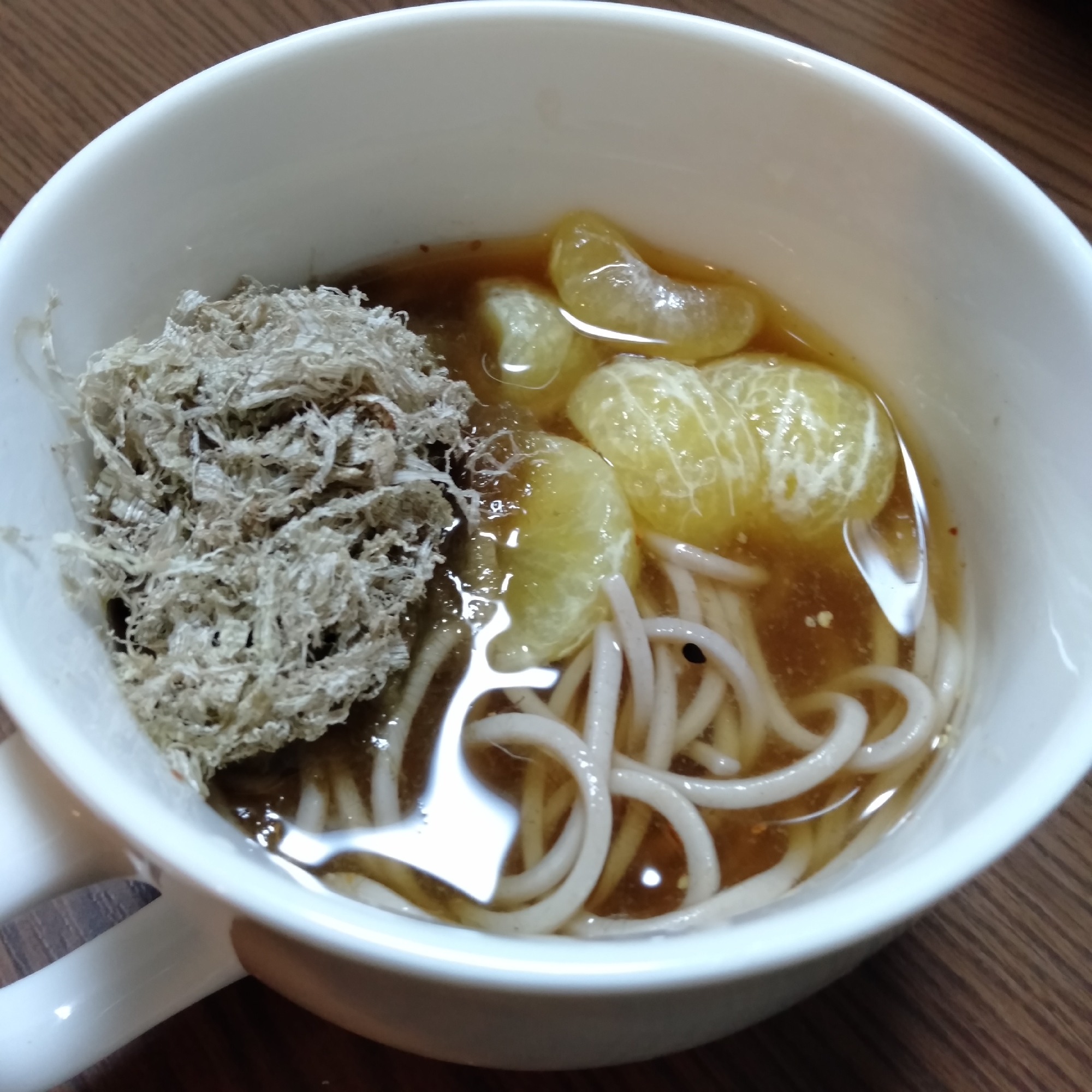 スダチととろろ昆布の蕎麦