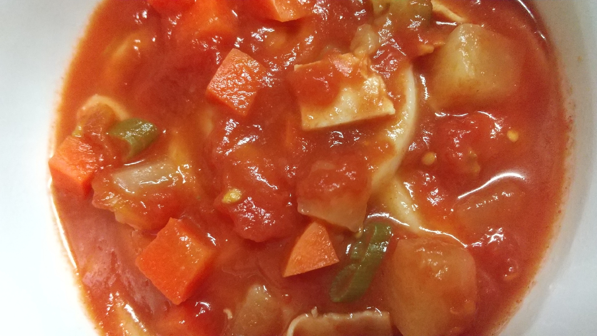 長ねぎとにんじん入りトマトスープ