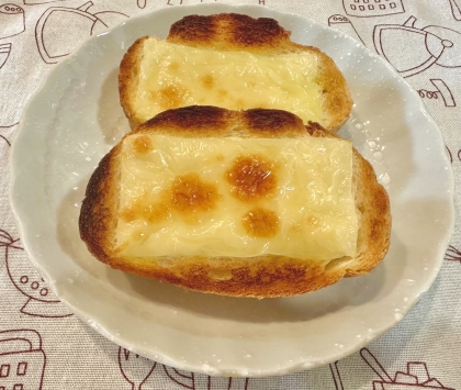 バゲットで　オリーブオイル香るチーズトースト